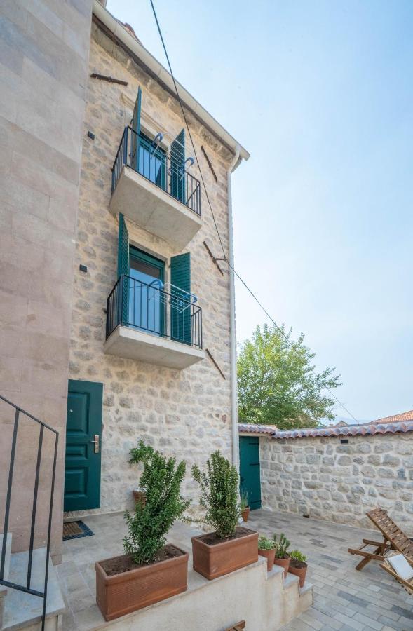 Apartments Gabela Рисан Экстерьер фото